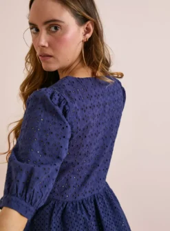 Everbelle Patched Broderie Top 10 8 Everbelle Patched Broderie Top 10 -Cheap Zest Garb Store tuc142226136 Navy R Z003A