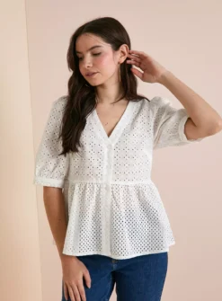 Everbelle Patched Broderie Top 14 -Cheap Zest Garb Store tuc142226232 White R Z001A