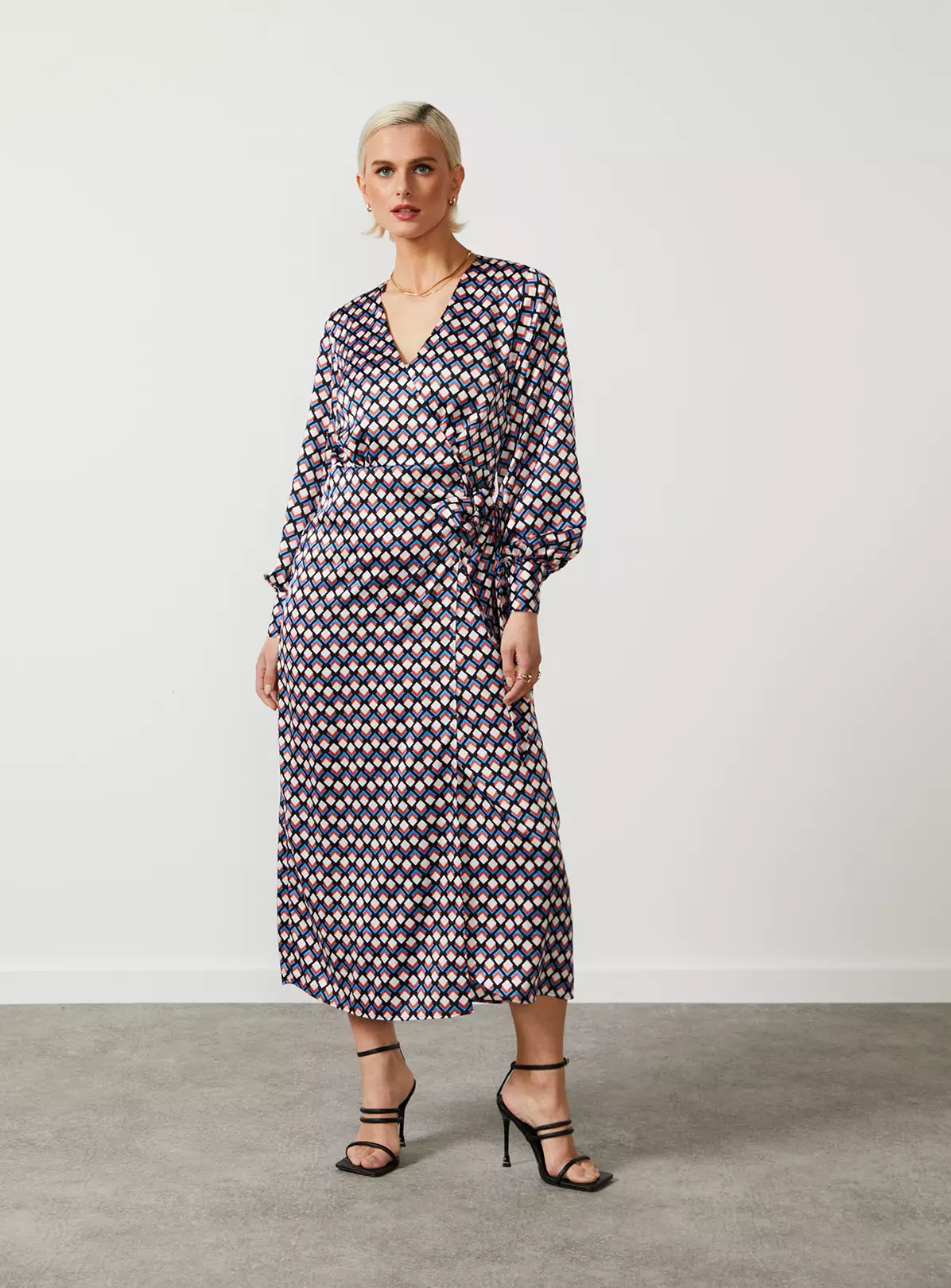 For All The Love Printed Satin Wrap Midi Dress 6 7 For All The Love Printed Satin Wrap Midi Dress 6 - Image 5