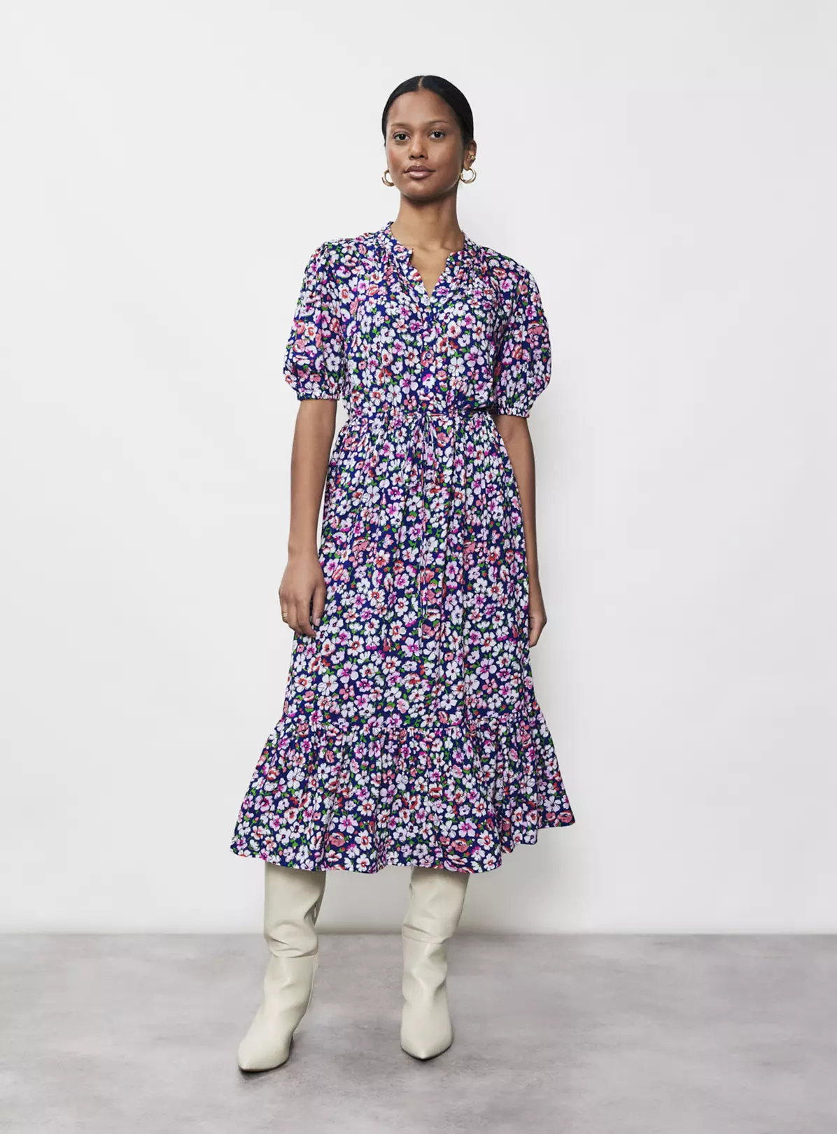 FINERY Madelyn Navy Daisy Midi Dress 8 4 FINERY Madelyn Navy Daisy Midi Dress 8 - Image 2