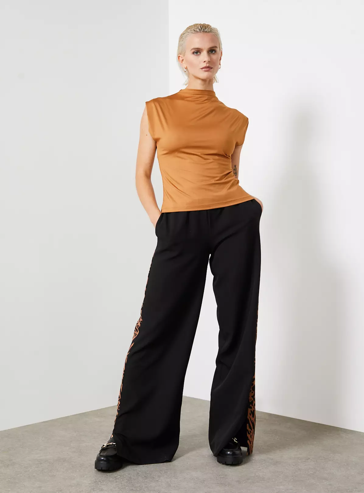 For All The Love Stone High Neck Vest Top 12 5 For All The Love Stone High Neck Vest Top 12 - Image 3