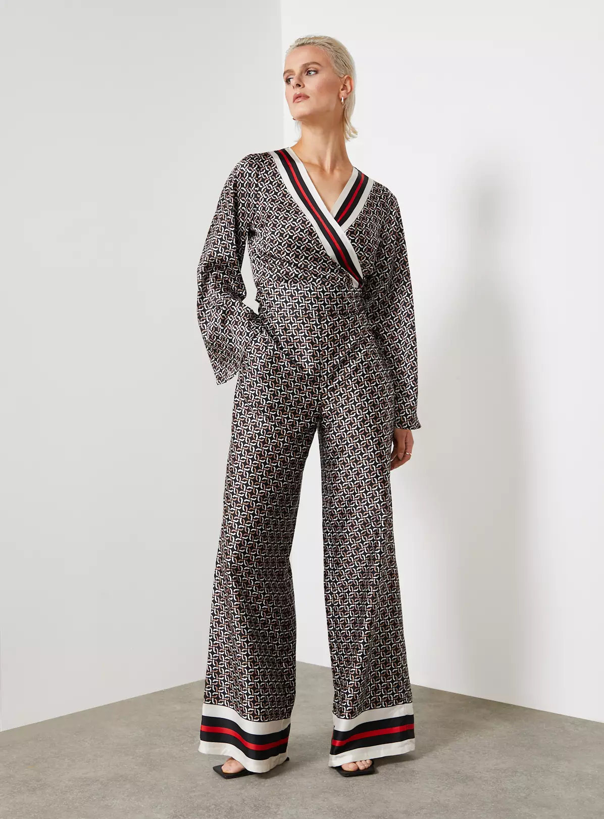 For All The Love Border Printed Satin Co-ord Wide Leg Trouser 16 6 For All The Love Border Printed Satin Co-ord Wide Leg Trouser 16 - Image 4