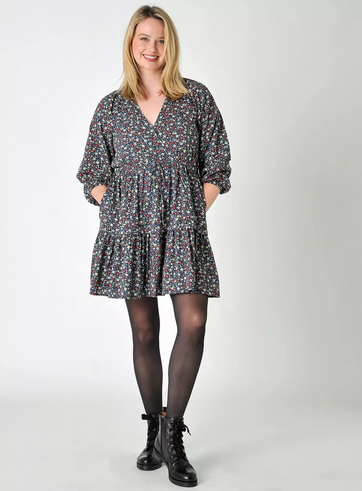 BURGS Carleen Short Wrap Dress 18 5 BURGS Carleen Short Wrap Dress 18 - Image 3