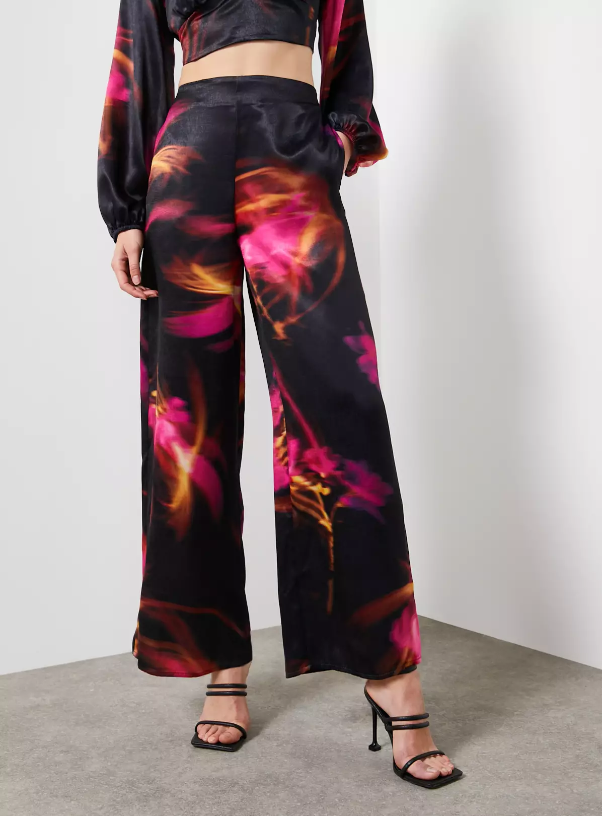 For All The Love Printed Satin Wide Leg Co-ord Trouser 16 6 For All The Love Printed Satin Wide Leg Co-ord Trouser 16 - Image 4