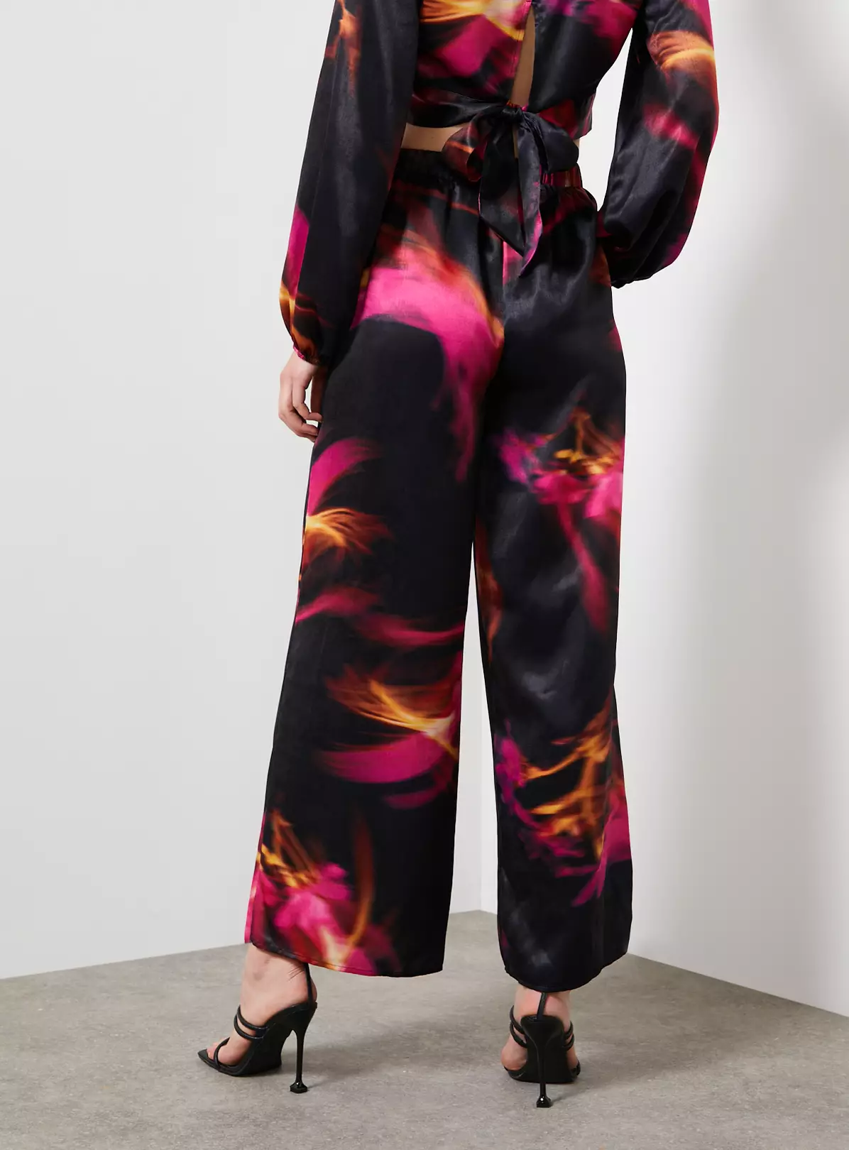 For All The Love Printed Satin Wide Leg Co-ord Trouser 16 5 For All The Love Printed Satin Wide Leg Co-ord Trouser 16 - Image 3