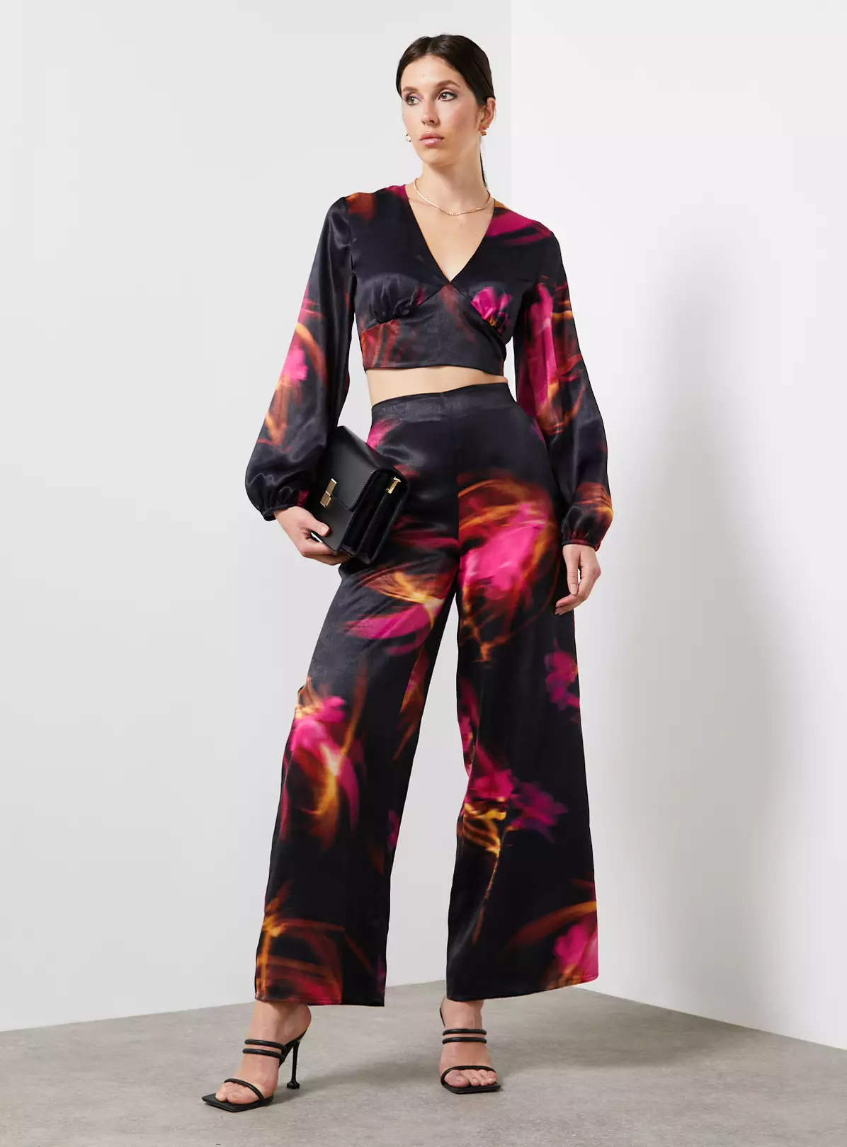 For All The Love Printed Satin Wide Leg Co-ord Trouser 16 7 For All The Love Printed Satin Wide Leg Co-ord Trouser 16 - Image 5