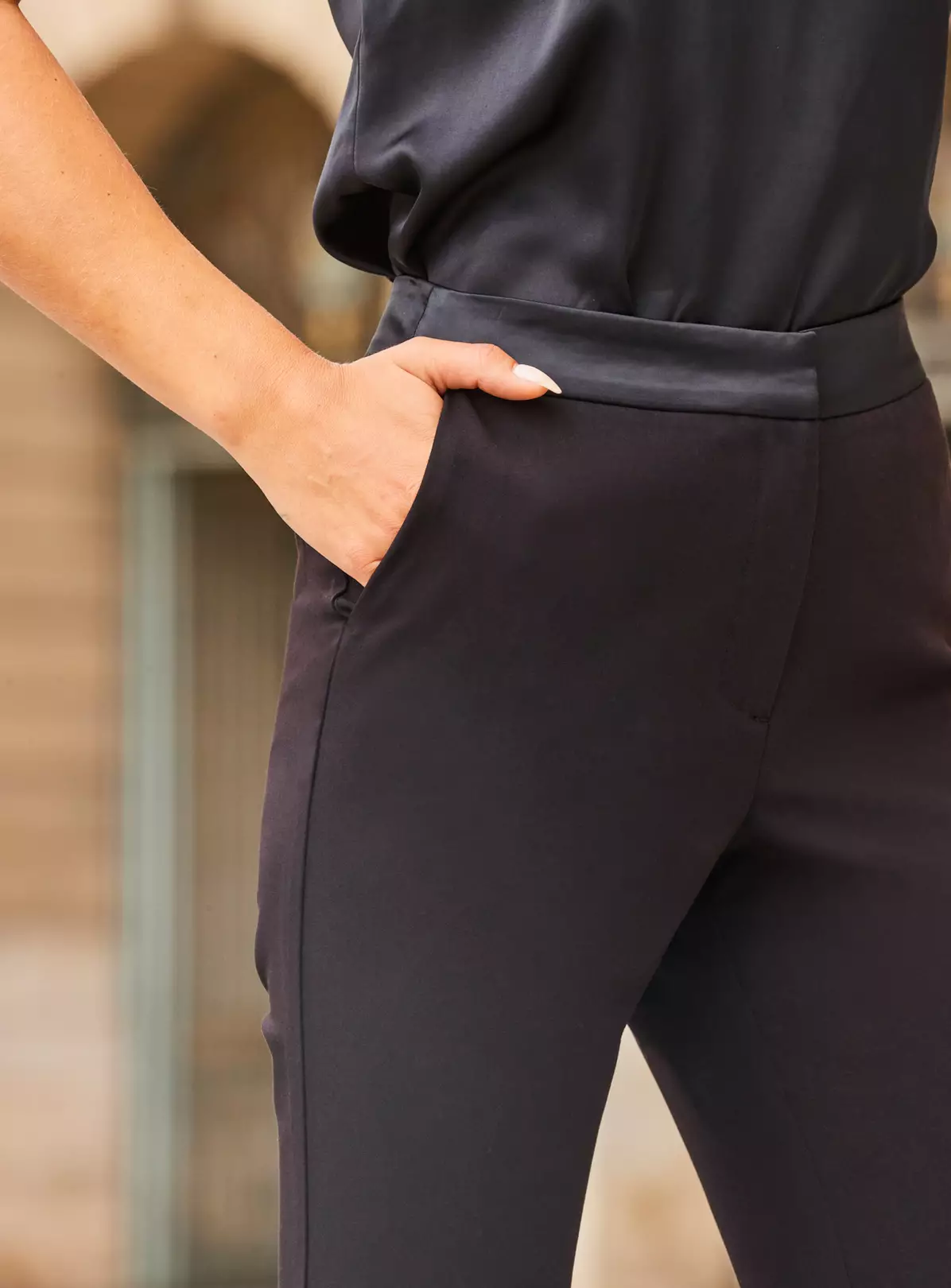 SOSANDAR Tuxedo Kickflare 6 6 SOSANDAR Tuxedo Kickflare 6 - Image 4