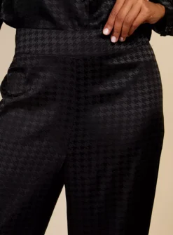 VOGUE WILLIAMS Houndstooth Trousers 18