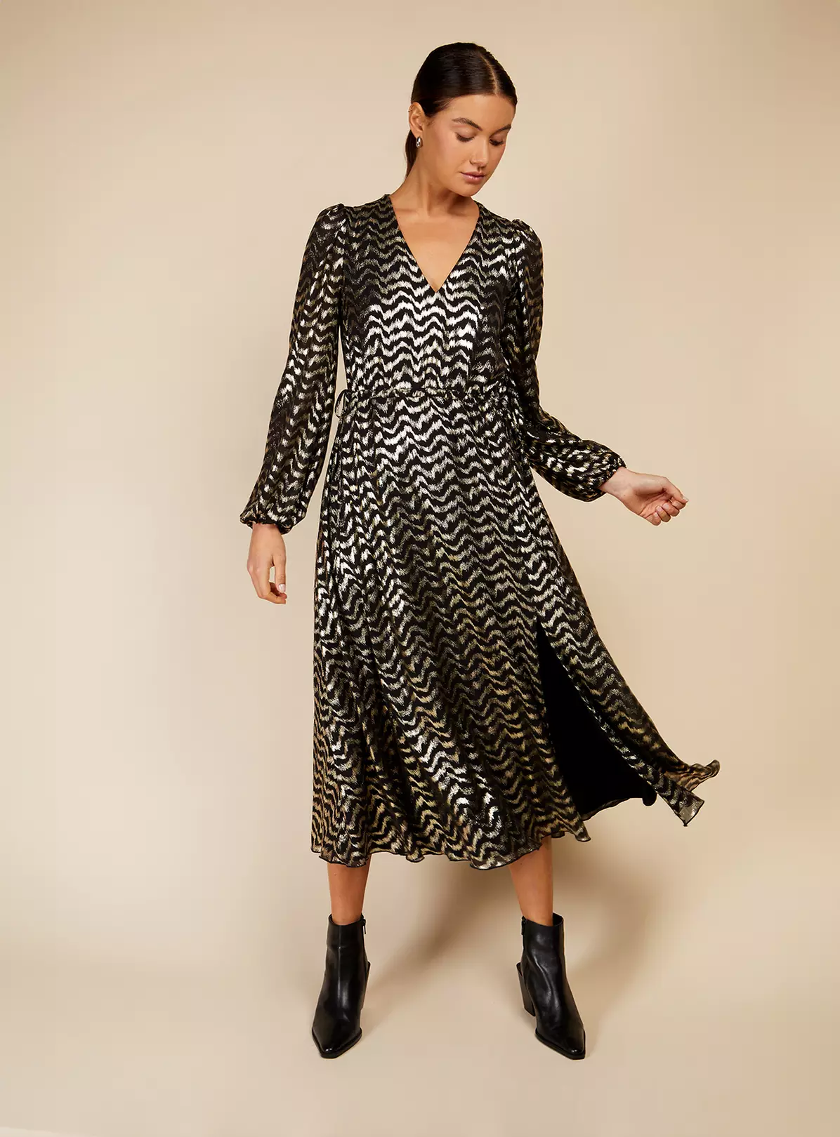 VOGUE WILLIAMS Black Foil Midaxi 18 5 VOGUE WILLIAMS Black Foil Midaxi 18 - Image 3