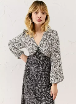 EVERBELLE Star Print Deep V Midi Tea Dress 12