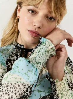 EVERBELLE Patched Print Pleated Mini Dress 22