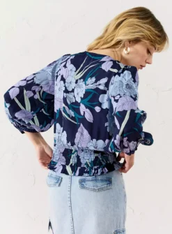 EVERBELLE Spring Peony Shirred Waist V-Neck Top 18 9 EVERBELLE Spring Peony Shirred Waist V-Neck Top 18 -Cheap Zest Garb Store tuc143743864 Multi20Coloured R Z004A