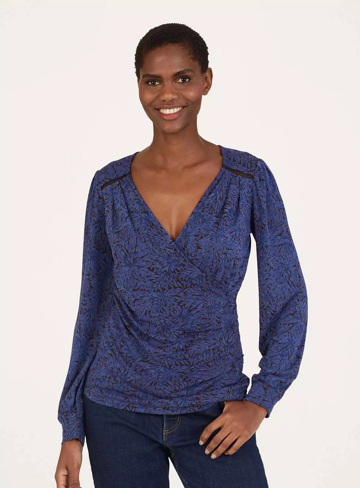 THOUGHT Adoette Lenzing Ecovero Printed Wrap Top 18 6 THOUGHT Adoette Lenzing Ecovero Printed Wrap Top 18 - Image 4