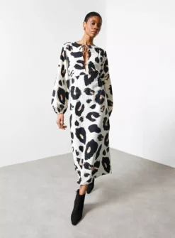 For All The Love Printed Drawcord Midaxi Dress 14