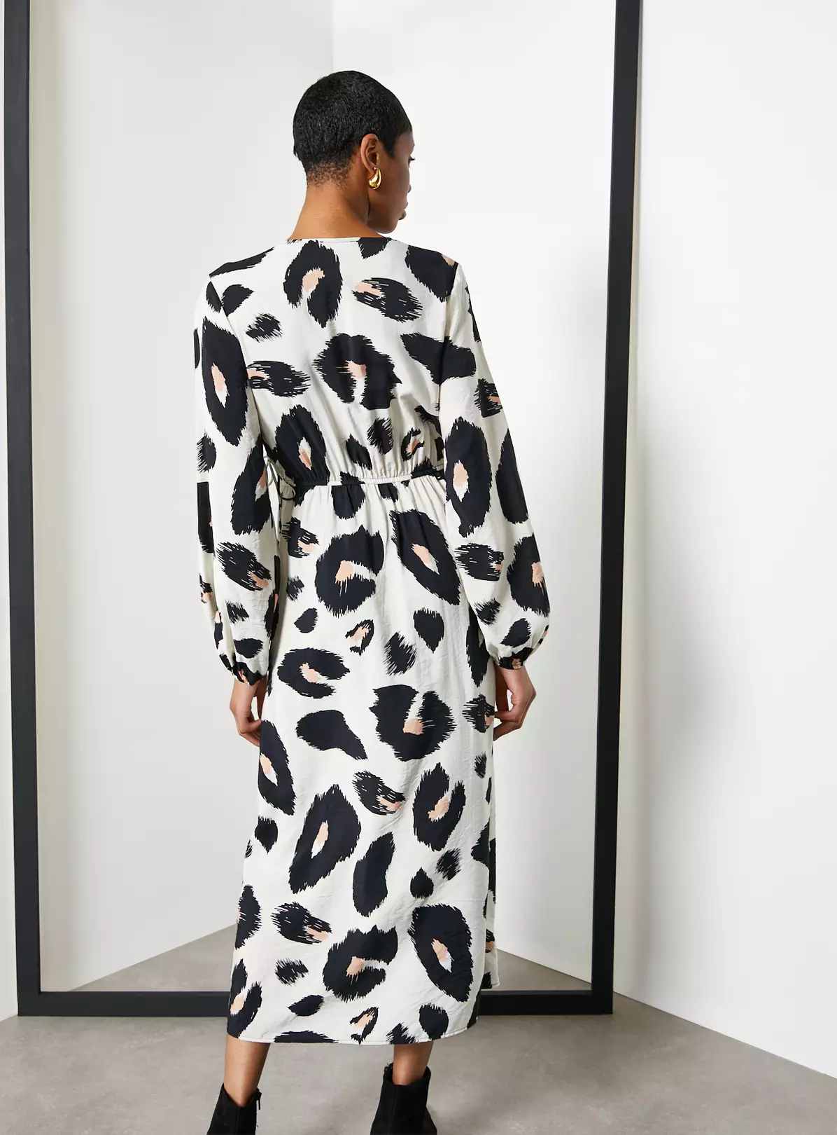 For All The Love Printed Drawcord Midaxi Dress 16 6 For All The Love Printed Drawcord Midaxi Dress 16 - Image 4