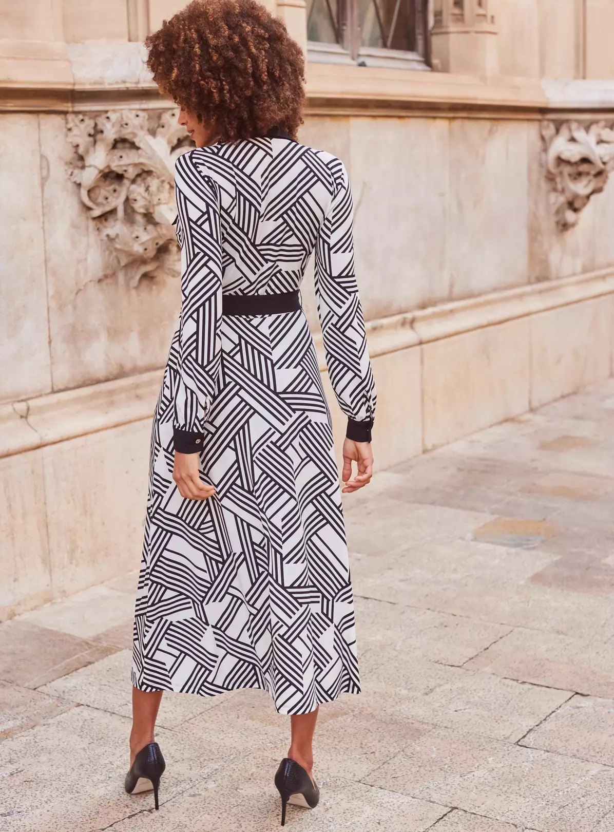 SOSANDAR Ivory Geo Printed Ity Belted Shirt Dress 20 3 SOSANDAR Ivory Geo Printed Ity Belted Shirt Dress 20