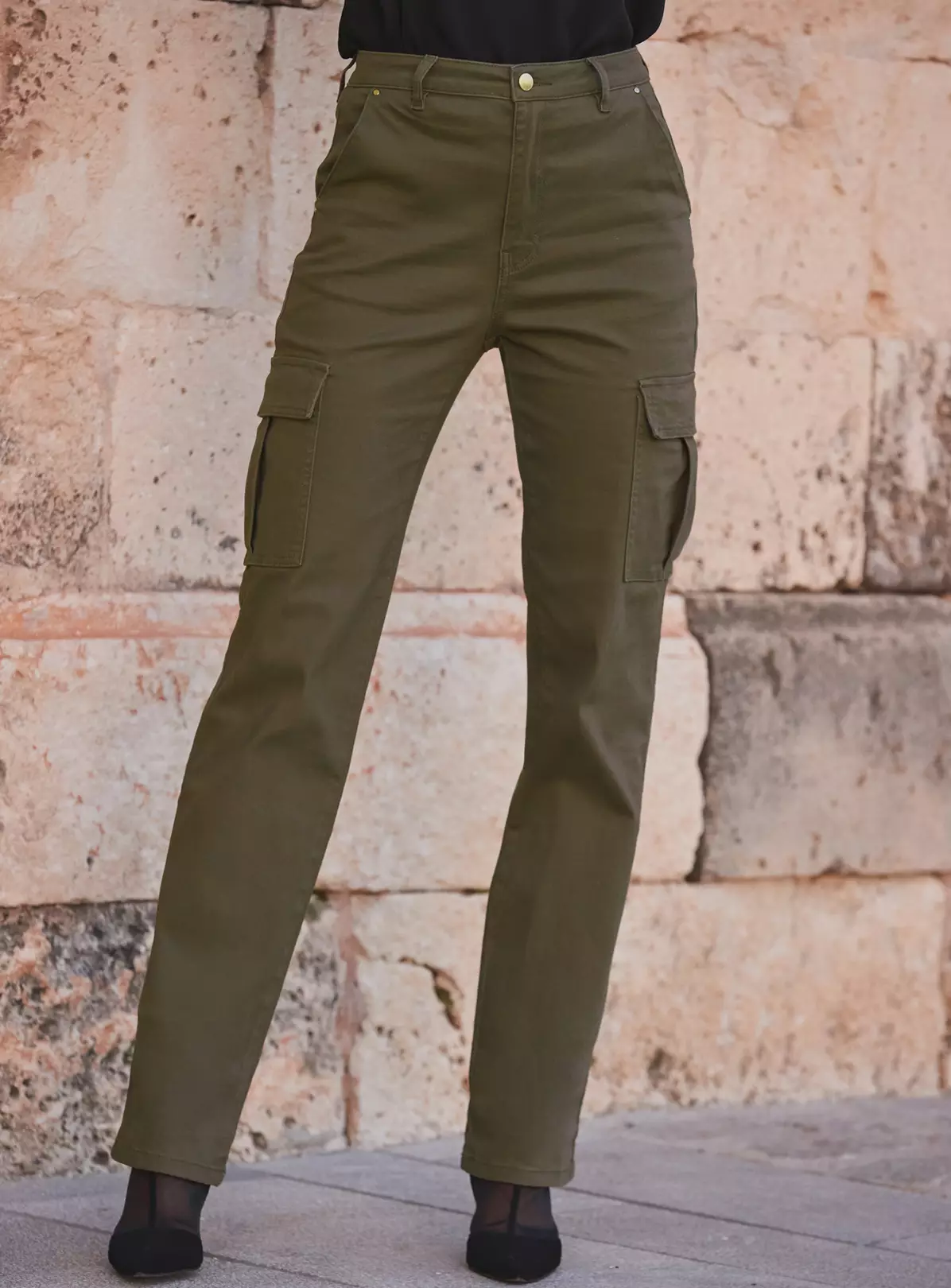 SOSANDAR Khaki Slim Leg Cargo Trouser 20 7 SOSANDAR Khaki Slim Leg Cargo Trouser 20 - Image 5