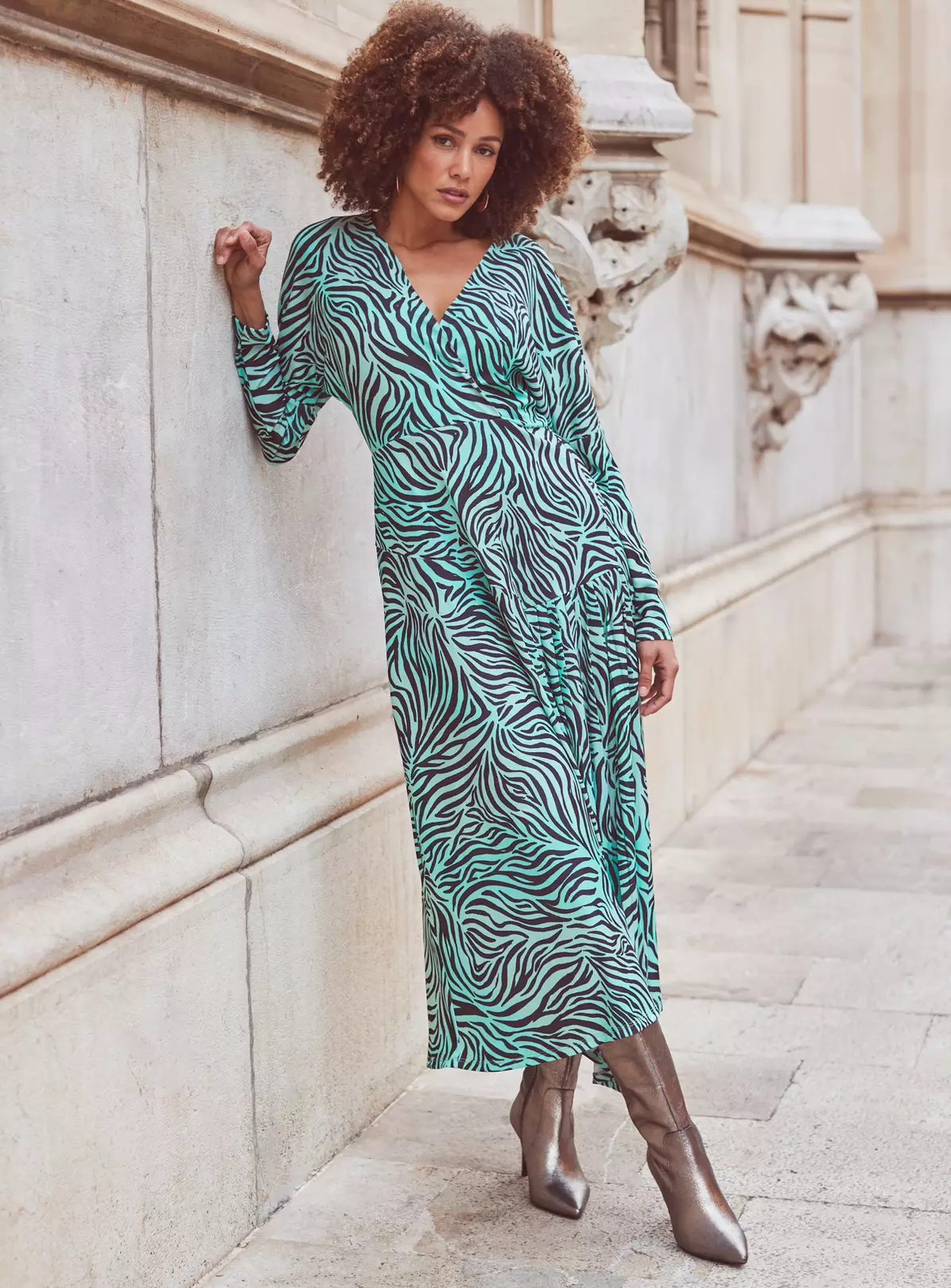 SOSANDAR Green Animal Pleat Insert Asym Hem Midi Dress 14 6 SOSANDAR Green Animal Pleat Insert Asym Hem Midi Dress 14 - Image 4