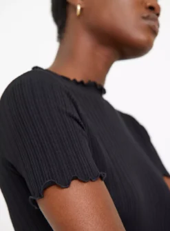 Black Lettuce Hem Ribbed Top10