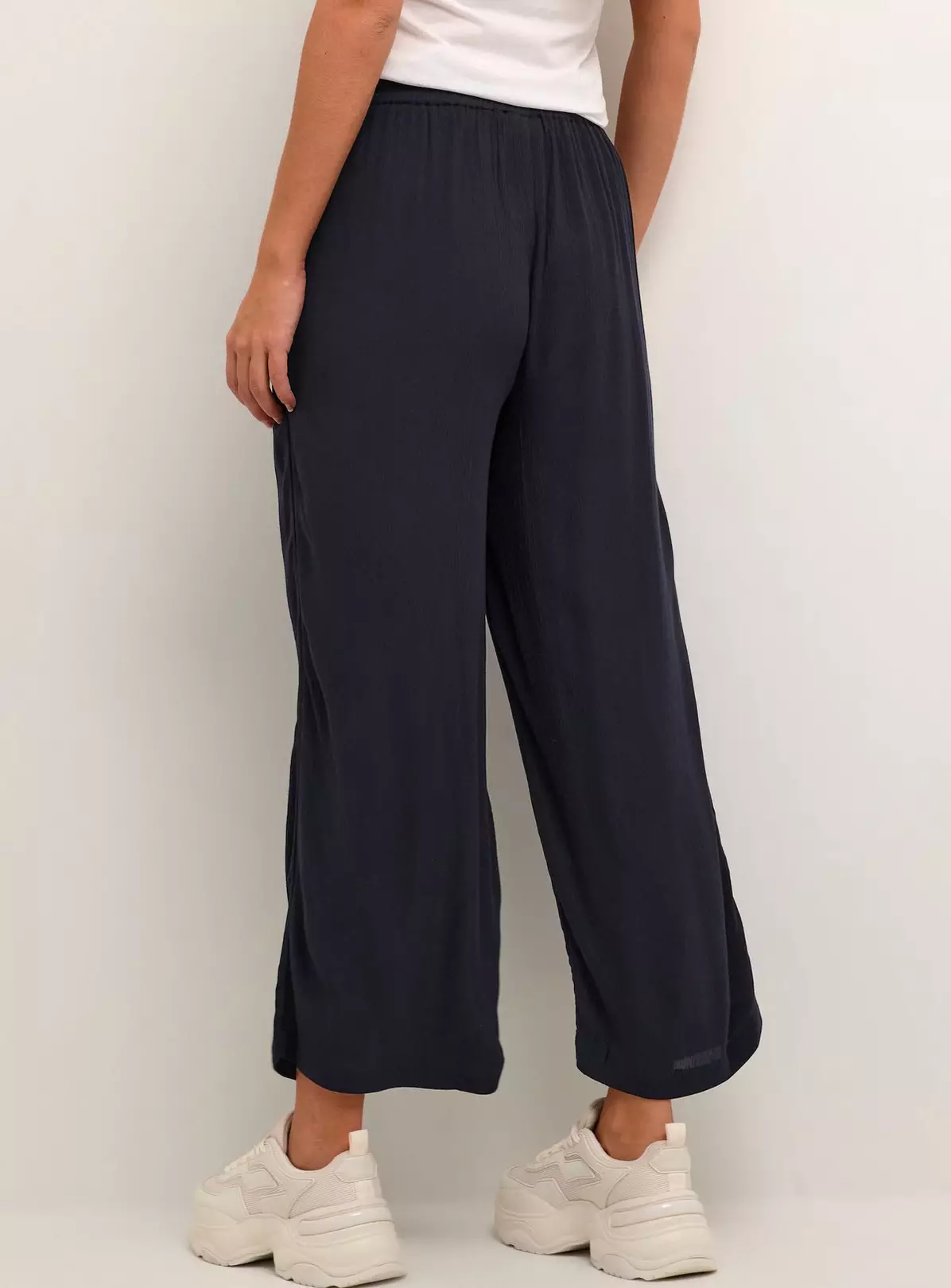 KAFFE Dacia High Waisted Cropped Trousers Blue 16 7 KAFFE Dacia High Waisted Cropped Trousers Blue 16 - Image 5